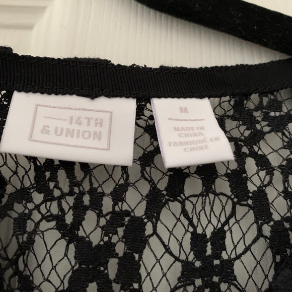 Lacey top by 14th and Union with ribbon at the back. - Picture 3 of 5